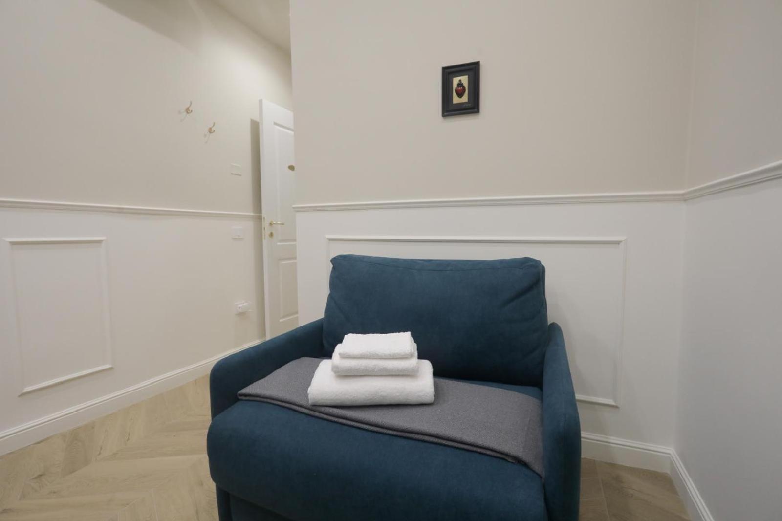 Vico Croce Suite, Spaccanapoli エクステリア 写真